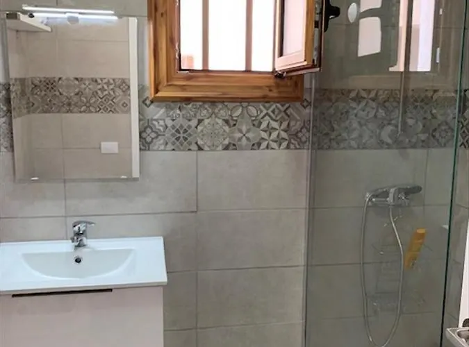 Cristianos Port Royale 157 * לוס כריסטיאנוס